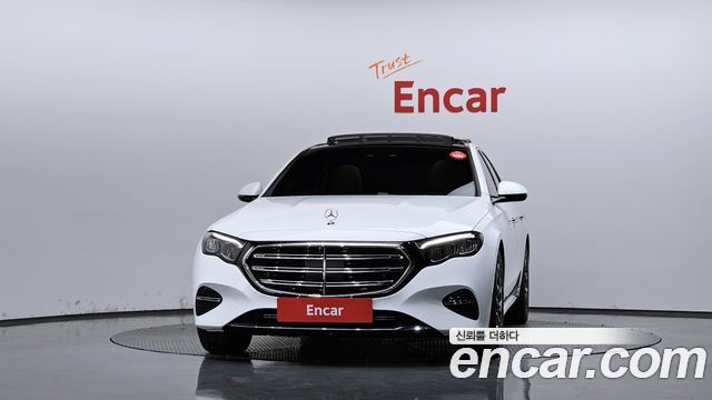 Mercedes-Benz E-Class 2026 — photo 3