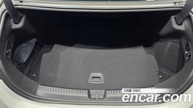 Mercedes-Benz E-Class 2026 — photo 25