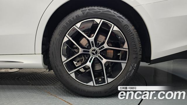 Mercedes-Benz E-Class 2026 — photo 7