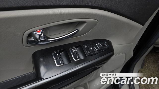 Kia Canival 2018 — photo 16