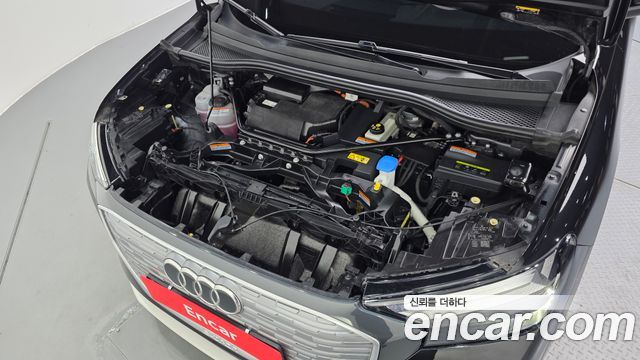 Audi Q4 e-tron 2022 — photo 6