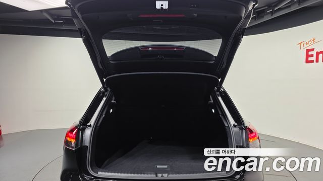 Audi Q4 e-tron 2022 — photo 26