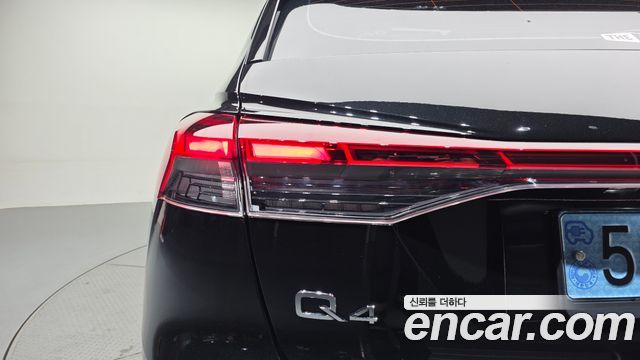 Audi Q4 e-tron 2022 — photo 9