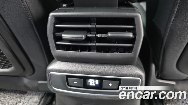 Audi Q4 e-tron 2022 — photo 31