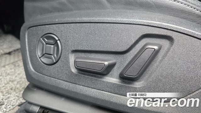 Audi Q4 e-tron 2022 — photo 32
