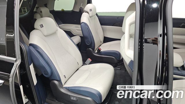 Kia Canival 2025 — photo 17