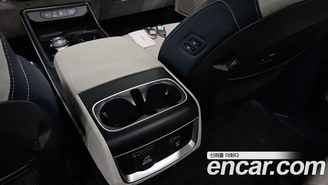 Kia Canival 2025 — photo 30