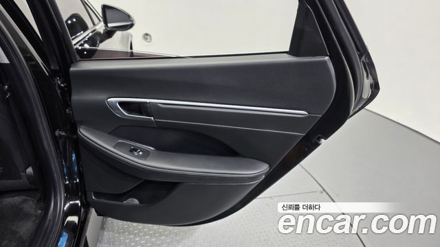 Hyundai Sonata 2022 — photo 15