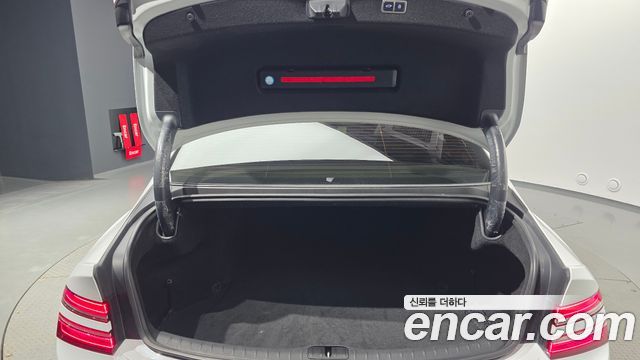 Genesis G80 2023 — photo 22