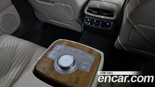 Genesis G80 2023 — photo 23