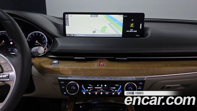 Genesis G80 2023 — photo 24