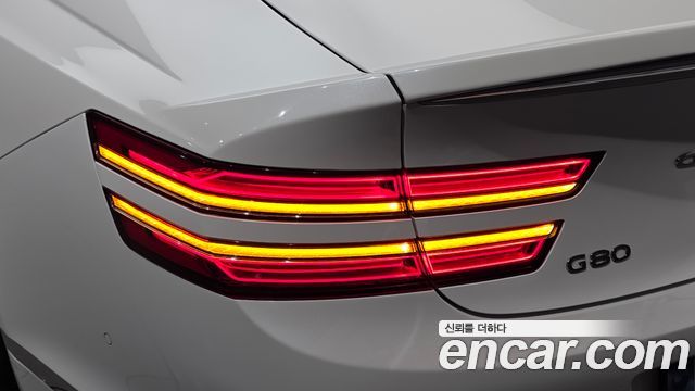 Genesis G80 2023 — photo 9