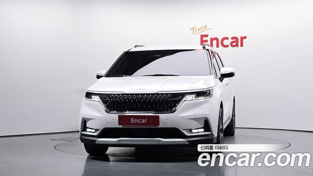 Kia Canival 2023 — photo 3