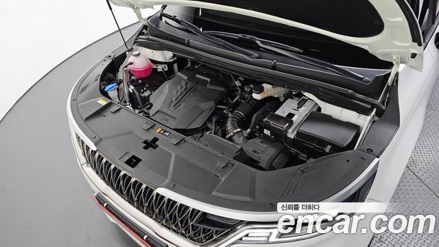 Kia Canival 2023 — photo 6