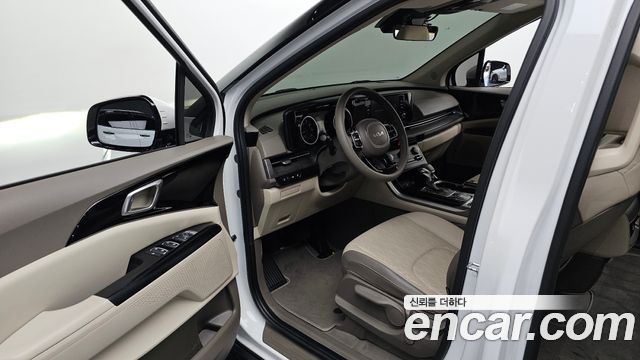 Kia Canival 2023 — photo 10