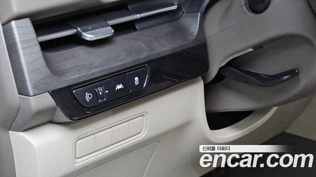 Kia Canival 2023 — photo 13