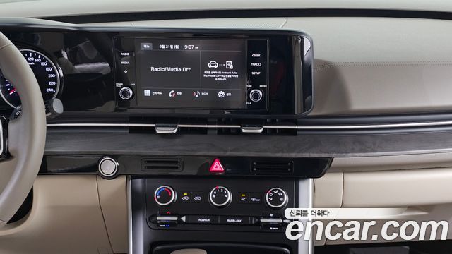 Kia Canival 2023 — photo 14