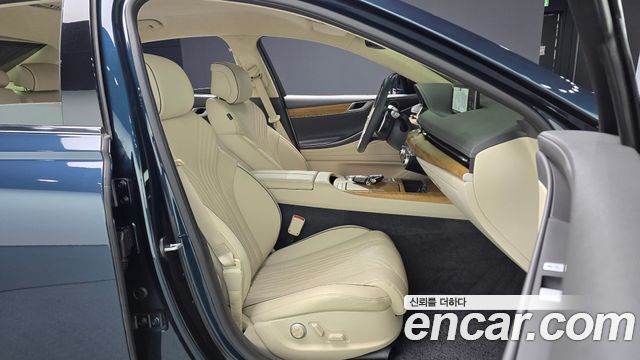 Genesis G80 2023 — photo 11