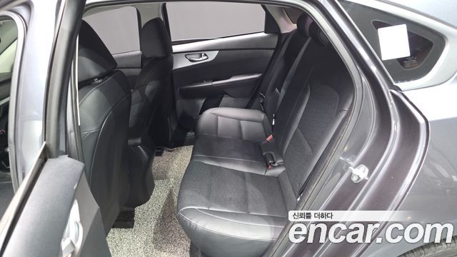 Kia K3 2022 — photo 18