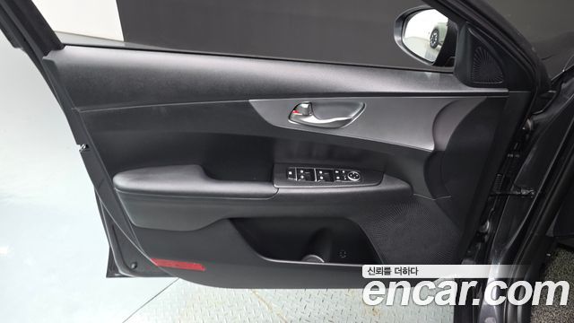 Kia K3 2022 — photo 14