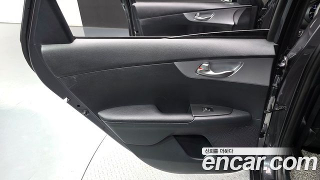 Kia K3 2022 — photo 15