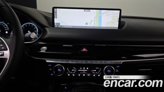 Genesis G80 2022 — photo 23