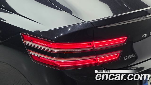 Genesis G80 2022 — photo 9