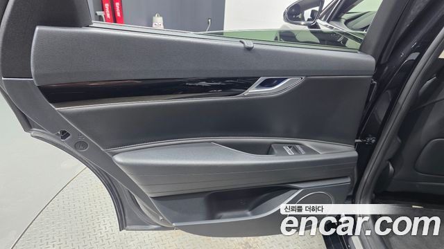 Genesis G80 2022 — photo 15