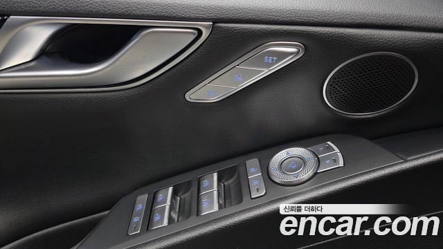 Genesis G80 2022 — photo 27