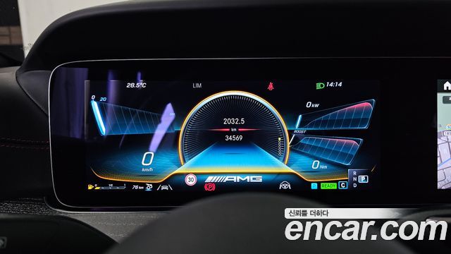 Mercedes-Benz AMG GT 2023 — photo 11