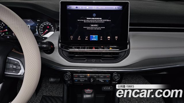 Jeep Compass 2022 — photo 18