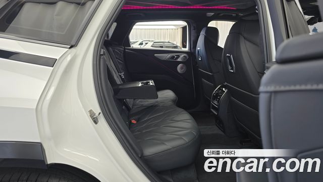 BMW XM 2023 — photo 12