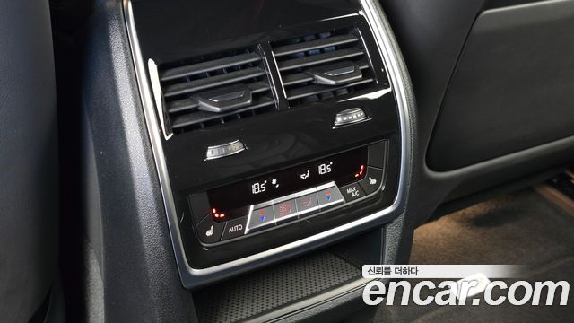 BMW XM 2023 — photo 19