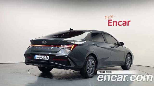 Hyundai AVANTE 2025 — photo 2