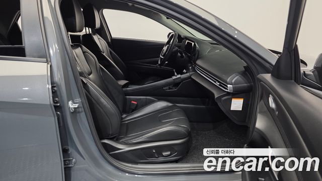 Hyundai AVANTE 2025 — photo 11