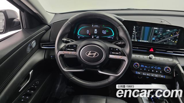 Hyundai AVANTE 2025 — photo 13