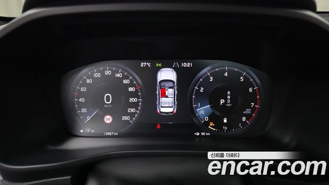 Volvo XC40 2021 — photo 11