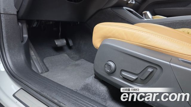 Volvo XC40 2021 — photo 30