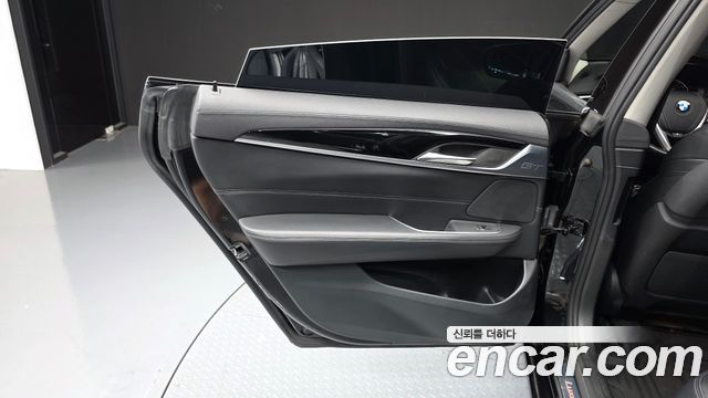 BMW Gran Turismo 2020 — photo 15