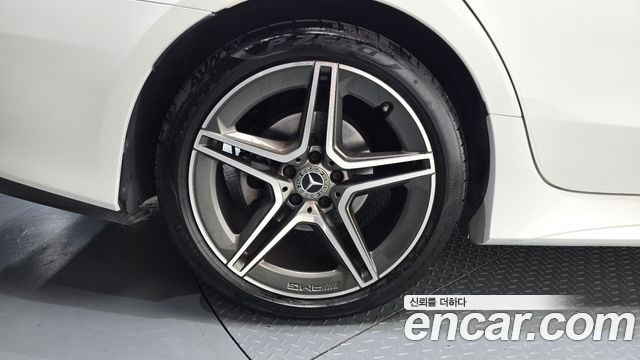 Mercedes-Benz CLS-Class 2020 — photo 5