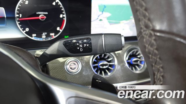 Mercedes-Benz CLS-Class 2020 — photo 12