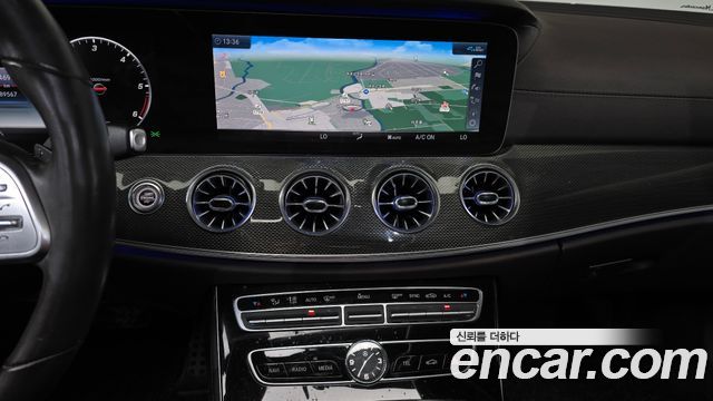 Mercedes-Benz CLS-Class 2020 — photo 18
