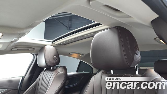 Mercedes-Benz CLS-Class 2020 — photo 22