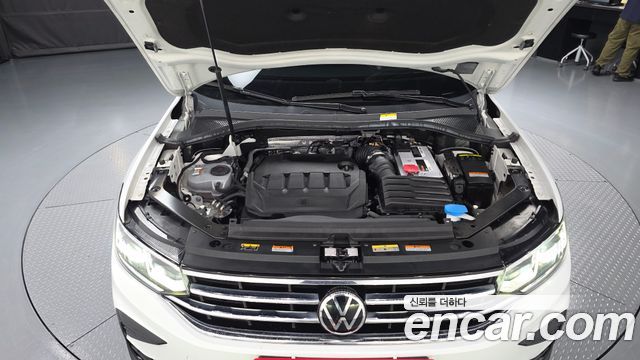 Volkswagen Tiguan 2021 — photo 6