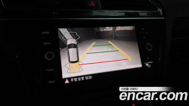 Volkswagen Tiguan 2021 — photo 21