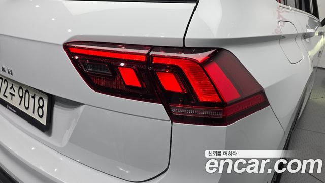 Volkswagen Tiguan 2021 — photo 9