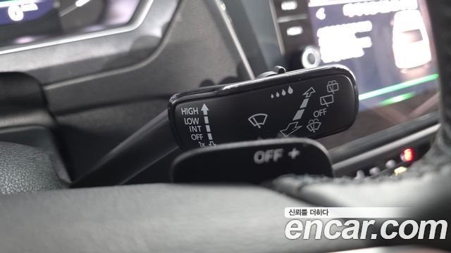 Volkswagen Tiguan 2021 — photo 29