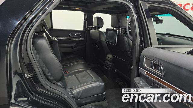Ford Explorer 2016 — photo 11