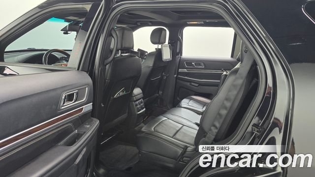Ford Explorer 2016 — photo 12