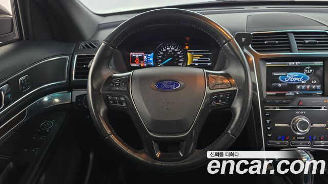 Ford Explorer 2016 — photo 15